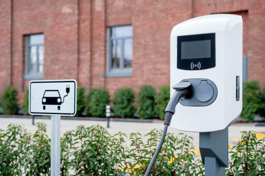 Combien de temps faut-il pour recharger un véhicule avec une borne de recharge électrique AC lente ?